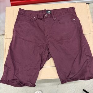 H&M Men’s Maroon Flat-Front Cotton Shorts